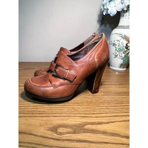 Brown Leather Mary Janes | Sofft | size 7.5 | wood grain heel